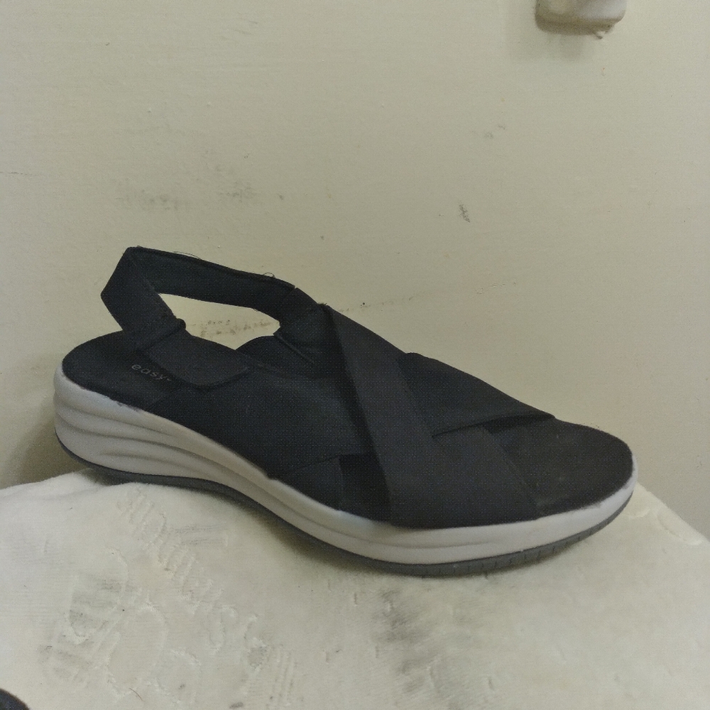 Women's EASY SPIRIT Black Sandals Size 8 - Picture 8 of 16